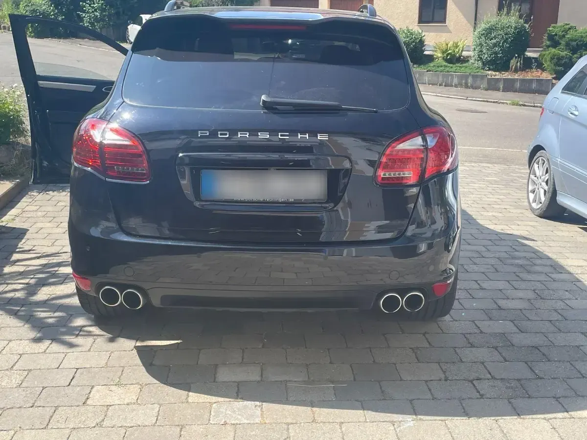 Gebraucht Porsche Cayenne S 400 PS (294 kW) 2011 Schwarz SUV