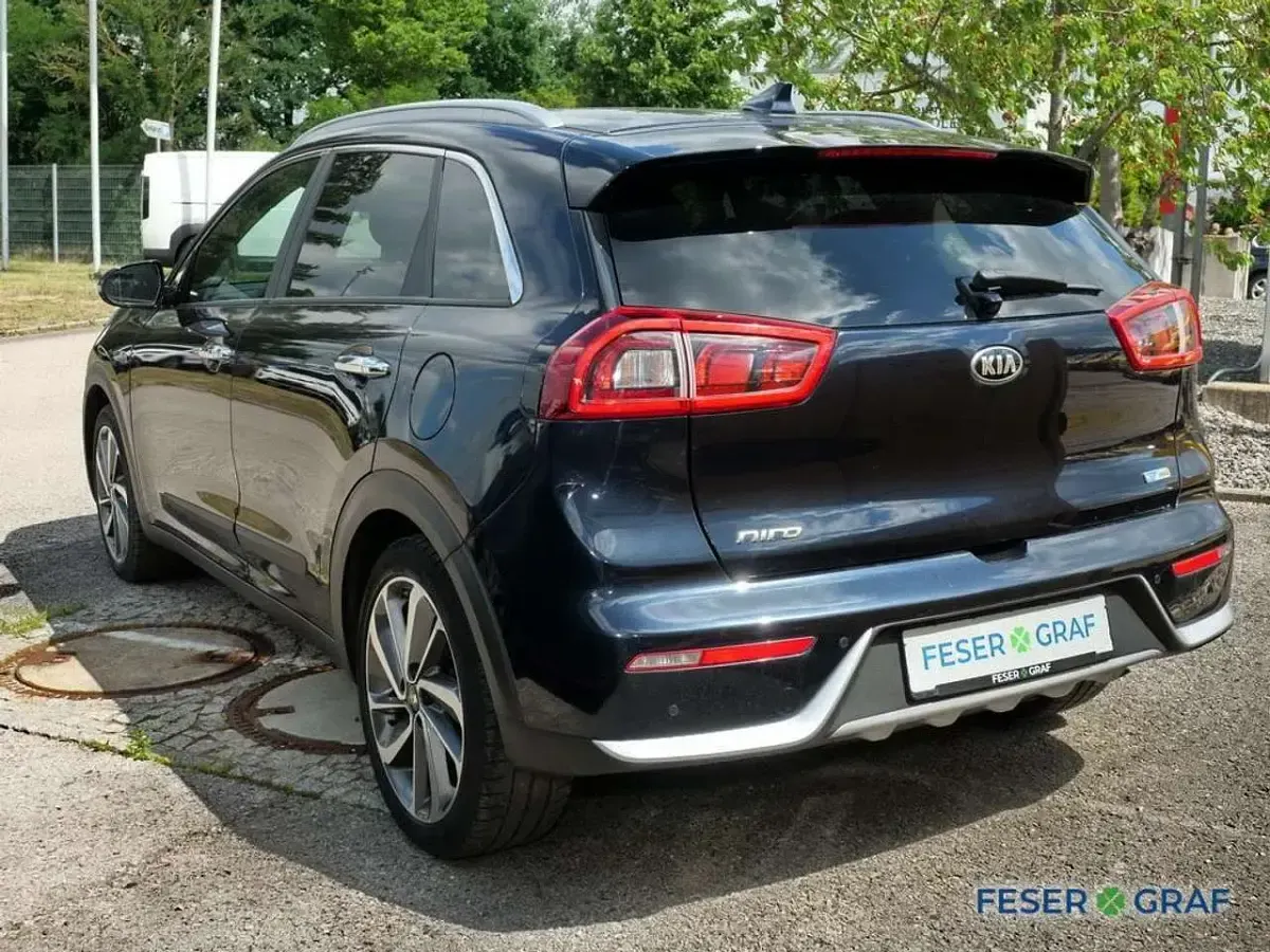 Gebraucht Kia Niro 105 PS (77 kW) 2018 Gravity blue met. SUV
