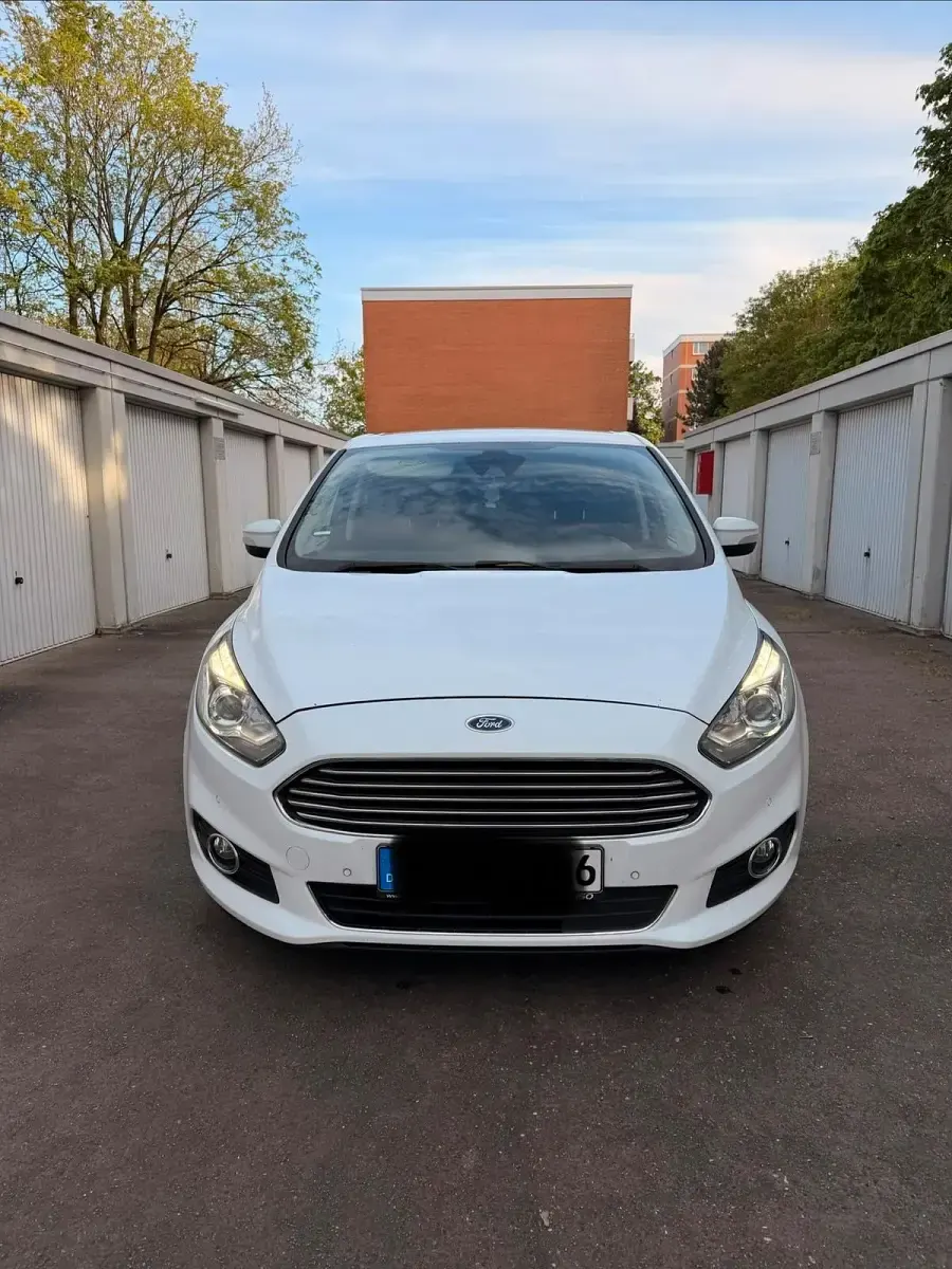 Gebraucht Ford S-MAX S 150 PS (110 kW) 2016 Weiß Van / Kleinbus