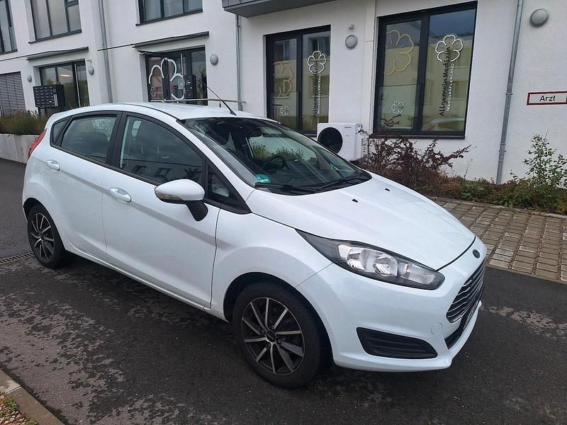 Weiß Gebraucht 2025 Ford Fiesta Kleinwagen | 5.500 € - Bild 1/4