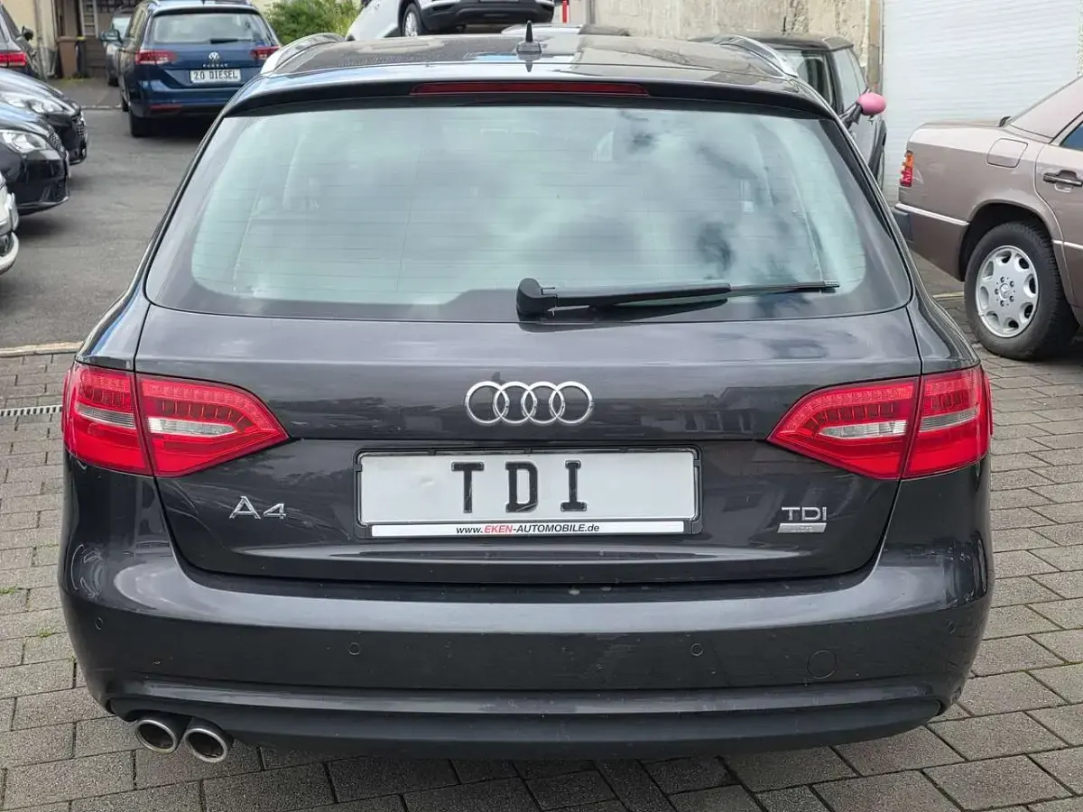 Gebraucht Audi A4 Ambition 163 PS (119 kW) 2014 Lavagrau perleffekt Kombi