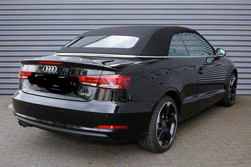 Gebraucht Audi A3 Cabriolet Attraction 125 PS (91 kW) 2015 Schwarz Cabrio