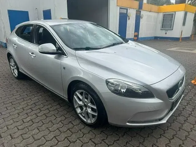 Gebraucht Volvo V40 Ocean Race 120 PS (88 kW) 2016 Silber Limousine