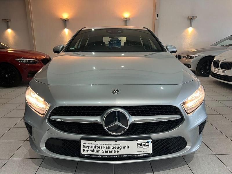 Gebraucht Mercedes A180 116 PS (85 kW) 2021 Silber Limousine
