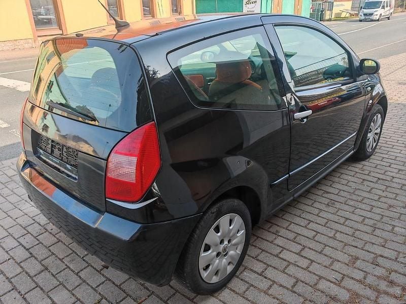 Gebraucht Citroën C2 Advance 60 PS (44 kW) 2005 Schwarz Kleinwagen