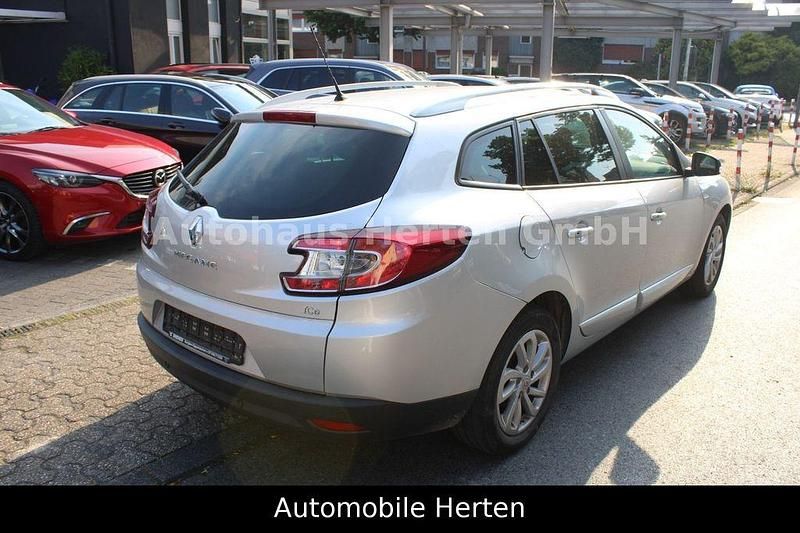 Gebraucht Renault Mégane III LIMITED 116 PS (85 kW) 2015 Grau Limousine