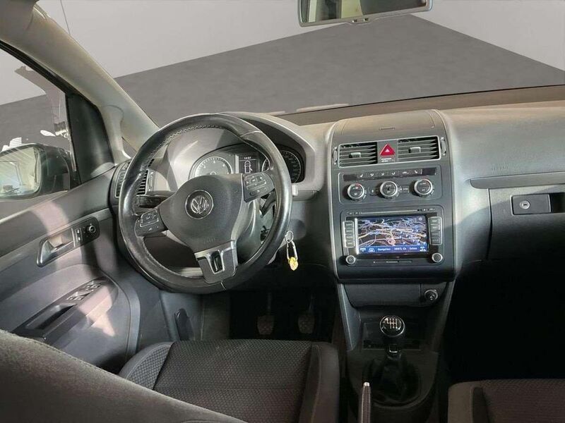 Gebraucht VW Touran 140 PS (102 kW) 2014 Pepper grey metallic Van / Kleinbus