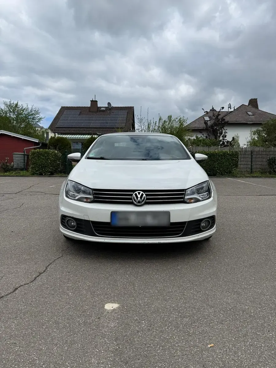 Używany VW Eos 140 KM (102 kW) 2011 Biały Kabriolet
