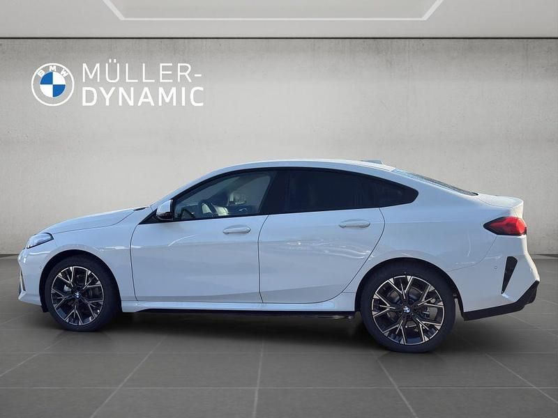 Gebraucht BMW 220 M Sport 170 PS (125 kW) 2025 Alpinweiss iii Coupé