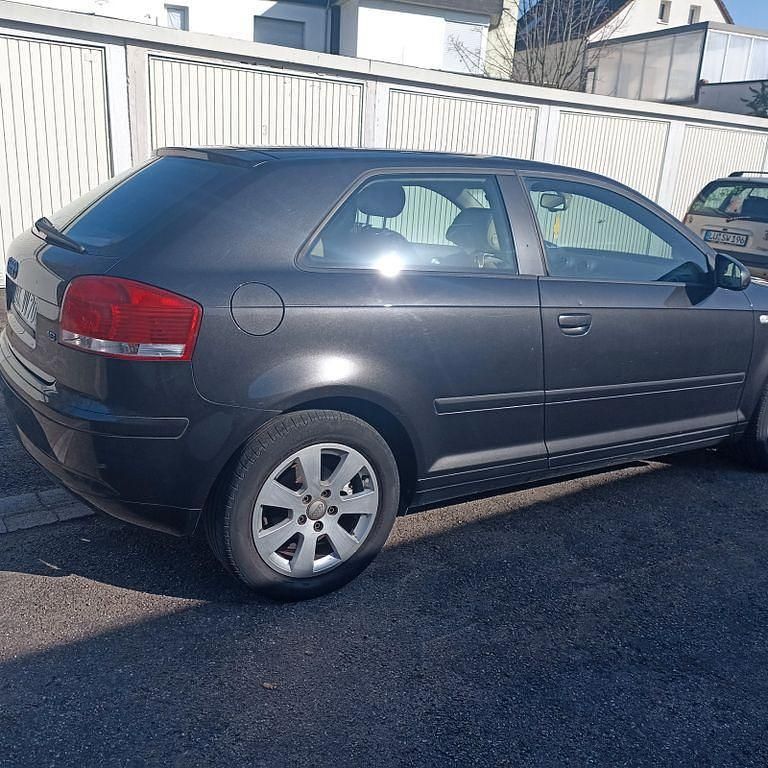 Gebraucht Audi A3 Ambiente 116 PS (85 kW) 2004 Grau Kleinwagen