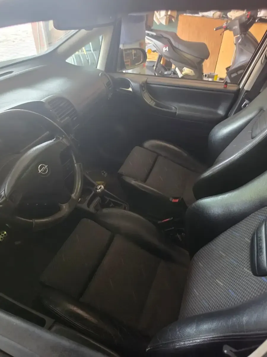 Gebraucht Opel Zafira OPC 200 PS (147 kW) 2003 Silber Van / Kleinbus