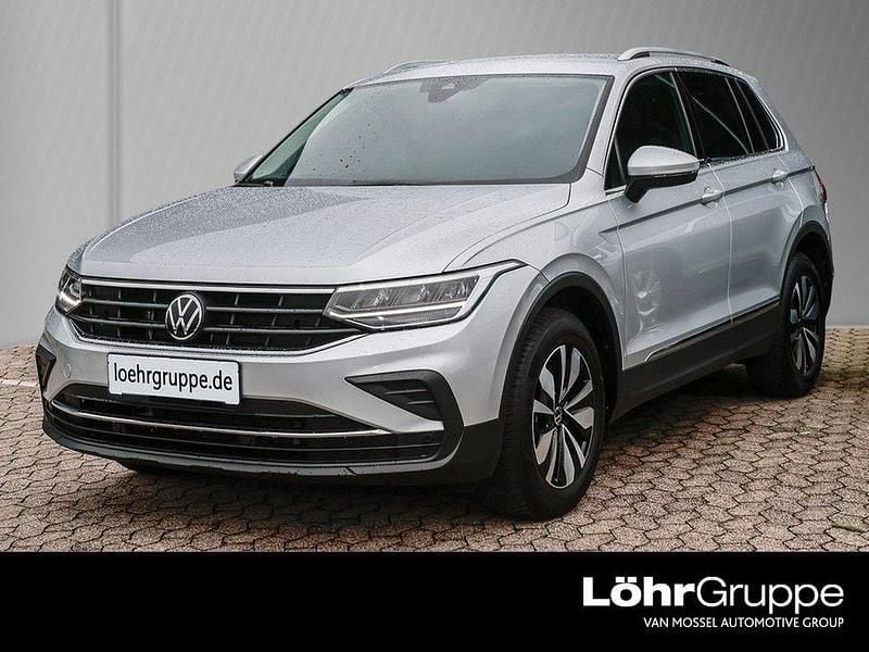 Silber Gebraucht 2023 VW Tiguan Move SUV | 23.780 € (Superpreis) - Bild 1/4