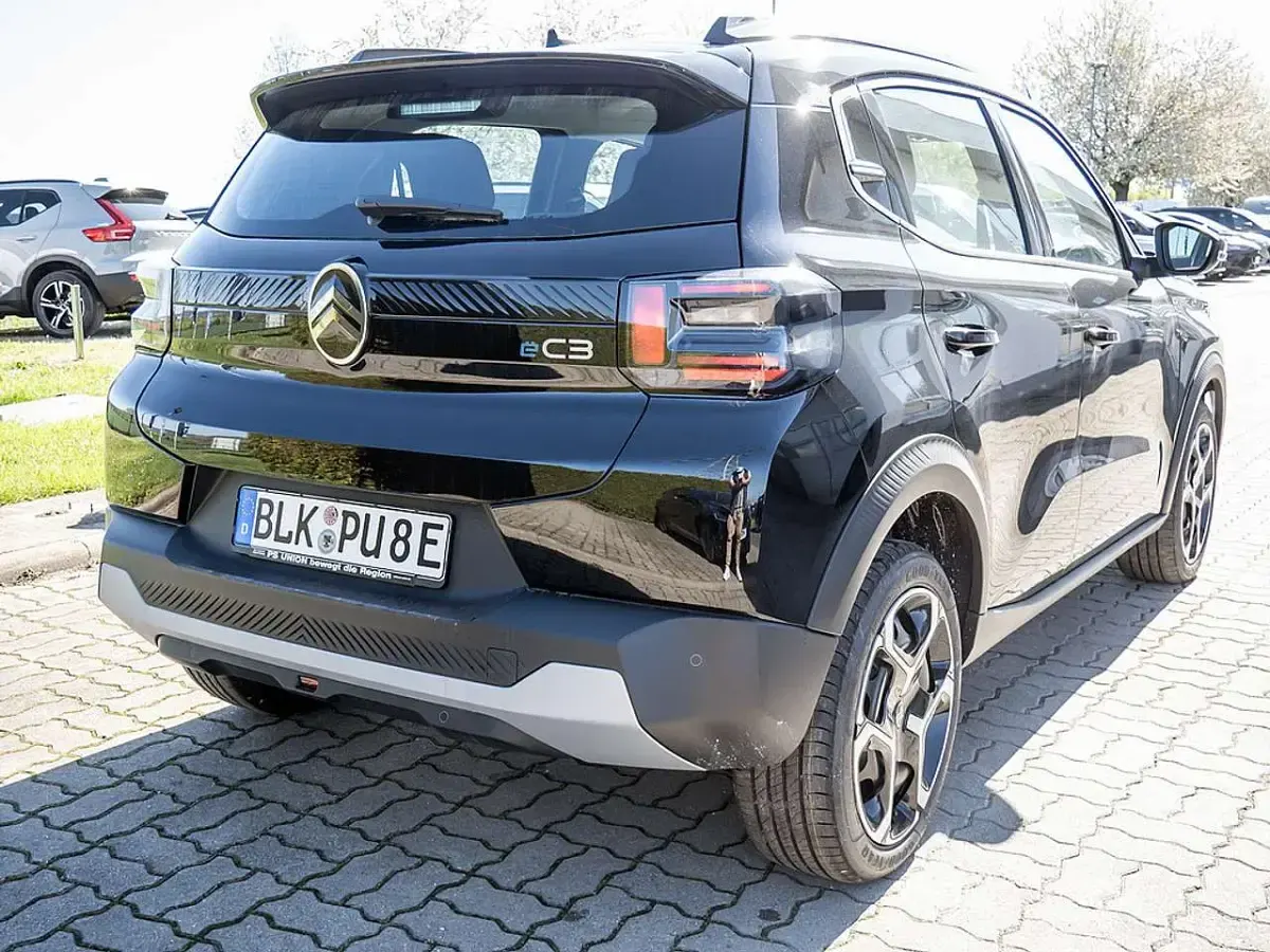 Neu Citroën e-C3 83 kW (113 PS) 2026 Perla nera schwarz Limousine