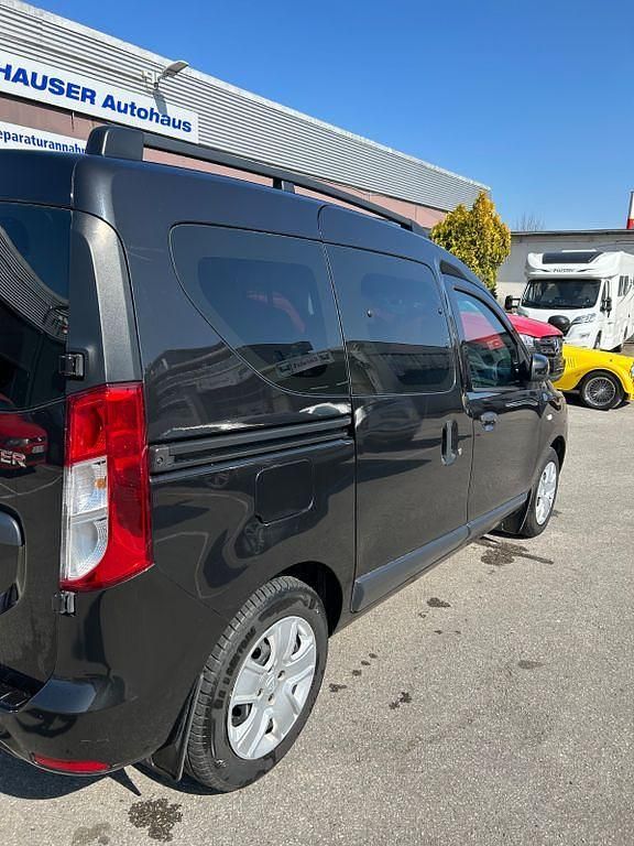 Schwarz Gebraucht 2018 Dacia Dokker Comfort Van | 9.900 € (Superpreis) - Bild 1/4