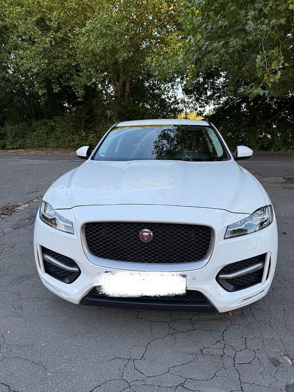 Weiß Gebraucht 2019 Jaguar F-Pace R-Sport SUV | 18.850 € (Superpreis) - Bild 1/4