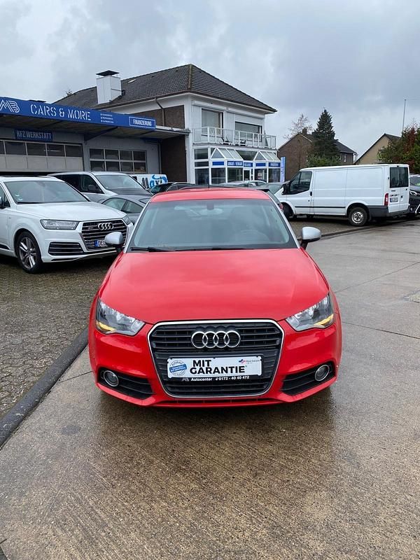 Gebraucht Audi A1 85 PS (62 kW) 2011 Rot Kleinwagen