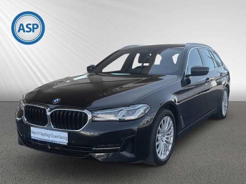 Schwarz (black sapphire metallic) Gebraucht 2020 BMW 530 Kombi | 29.950 € (Guter Preis) - Bild 1/4