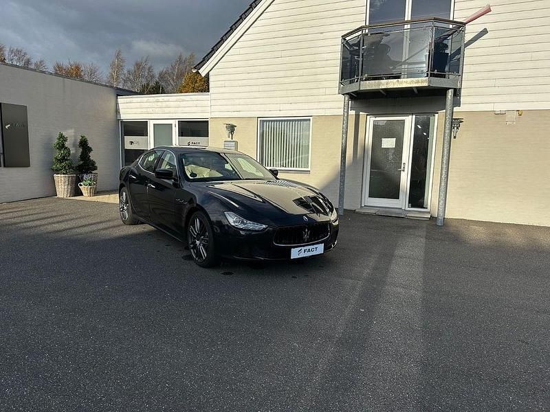 Schwarz Gebraucht 2014 Maserati Ghibli Limousine | 24.900 € (Fairer Preis) - Bild 1/4