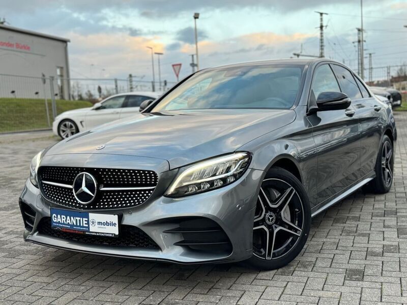 Selenitgrau metalliclack Gebraucht 2019 Mercedes C300 AMG line Limousine | 27.950 € (Teuer) - Bild 1/4