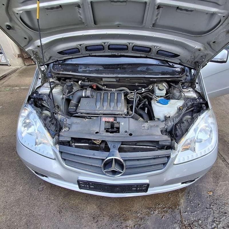 Gebraucht Mercedes A160 Avantgarde 82 PS (60 kW) 2009 Silber Limousine