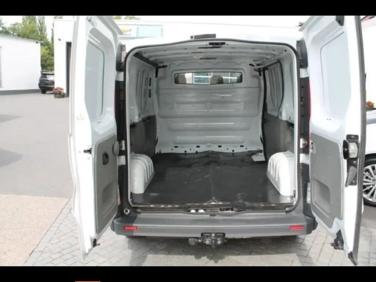 Gebraucht Opel Vivaro 90 PS (66 kW) 2012 Weiß Van / Kleinbus