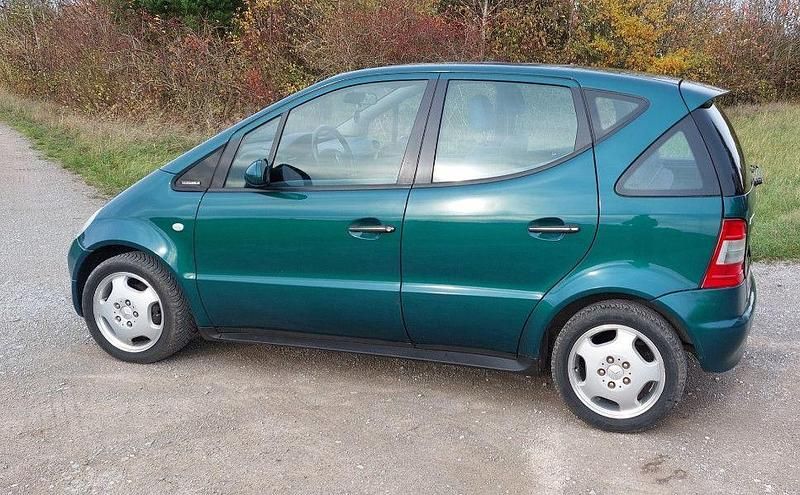 Gebraucht Mercedes A160 Elegance 102 PS (75 kW) 1998 Grün Van / Kleinbus