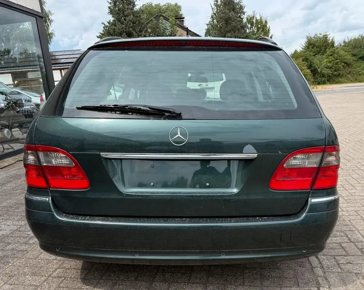 Gebraucht Mercedes E220 170 PS (125 kW) 2009 Andere farben Kombi