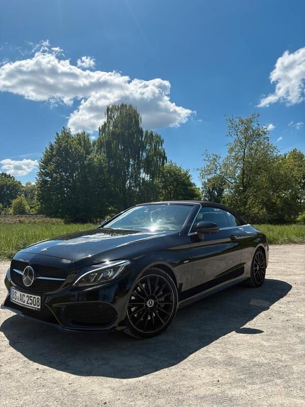 Schwarz Gebraucht 2017 Mercedes C300 AMG line Cabrio | 29.000 € (Etwas zu teuer) - Bild 1/4