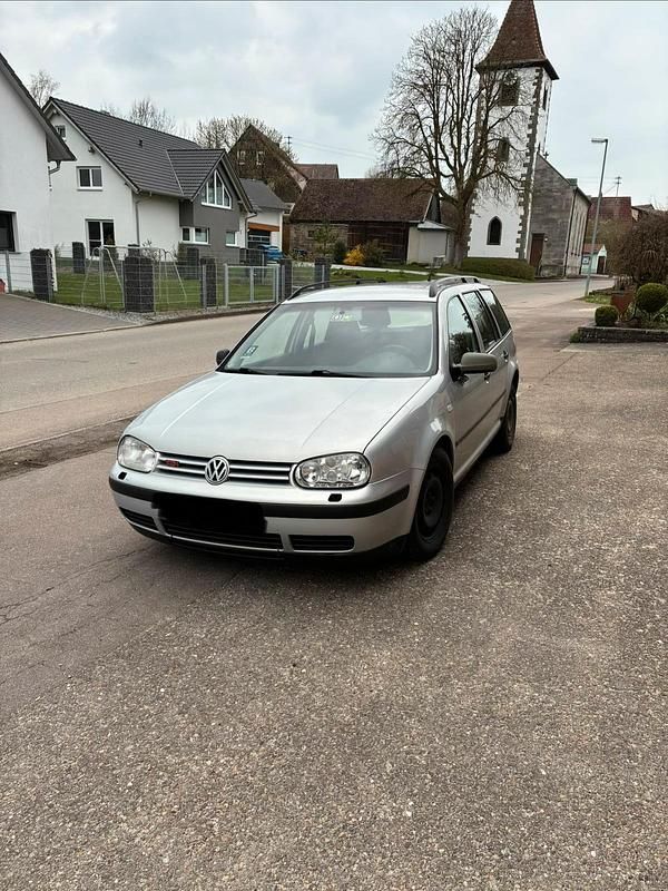 Gebraucht VW Golf IV 116 PS (85 kW) 2000 Silber Kombi