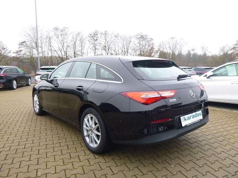 Gebraucht Mercedes CLA180 116 PS (85 kW) 2020 Nachtschwarz Limousine