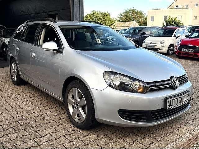 Silber Gebraucht 2012 VW Golf VII Comfortline Kombi | 4.700 € (Guter Preis) - Bild 1/4