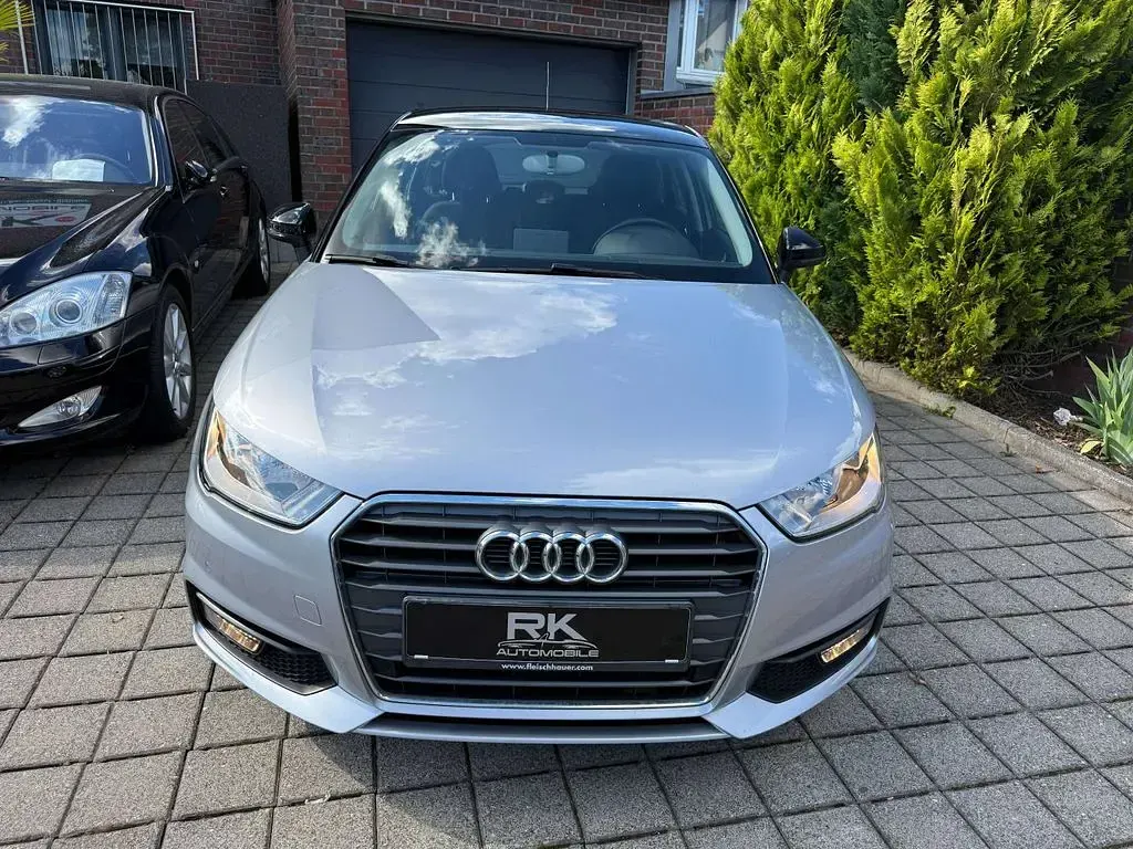 Gebraucht Audi A1 Basis 95 PS (69 kW) 2015 Florettsilber metallic Kleinwagen