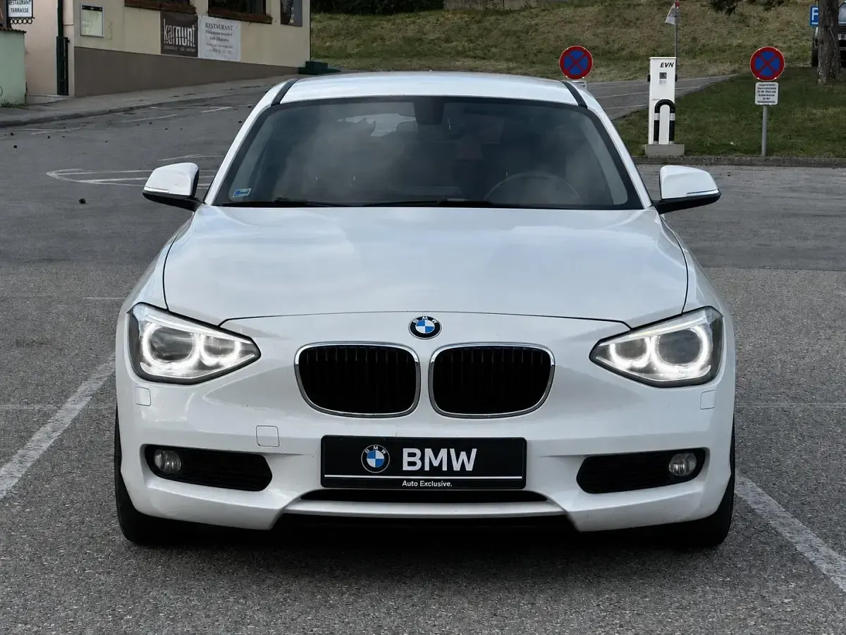 Gebraucht BMW 116 116 PS (85 kW) 2011 Weiß Kleinwagen