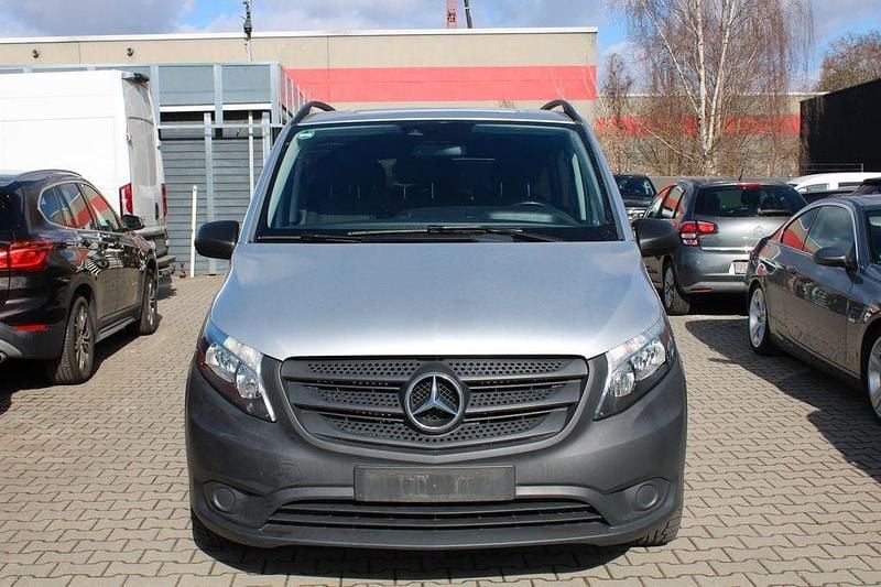Gebraucht Mercedes Vito 163 PS (119 kW) 2019 Silber Van