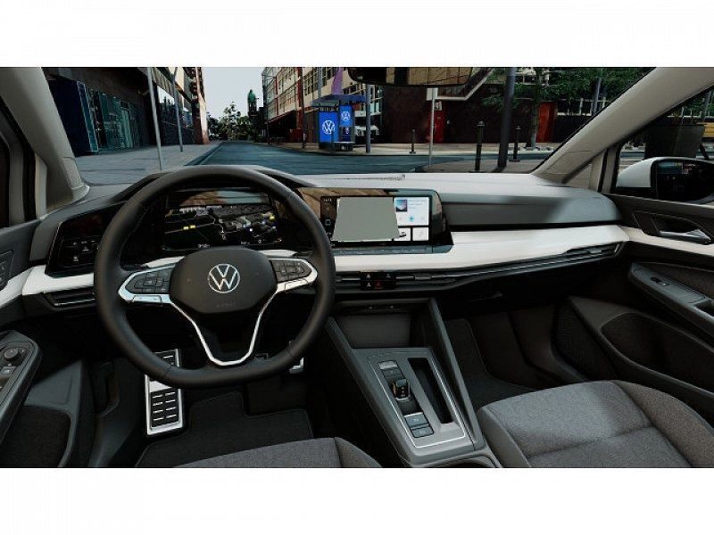 Weiss Gebraucht 2024 VW Golf VIII Move Kombi | 30.349 € (Teuer) - Bild 1/1