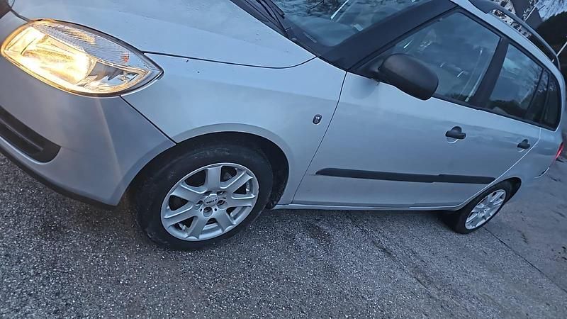 Gebraucht Skoda Fabia 70 PS (51 kW) 2010 Kombi