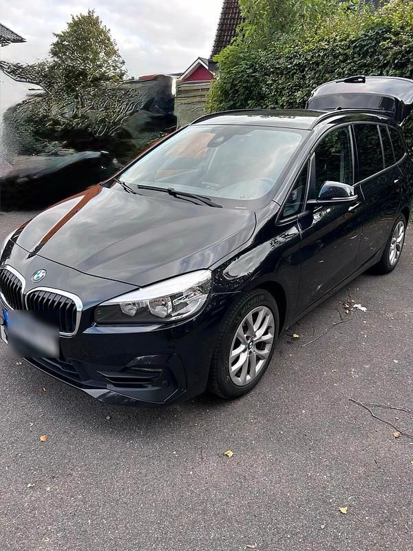 Schwarz Gebraucht 2018 BMW 218 Kombi | 15.000 € (Guter Preis) - Bild 1/4