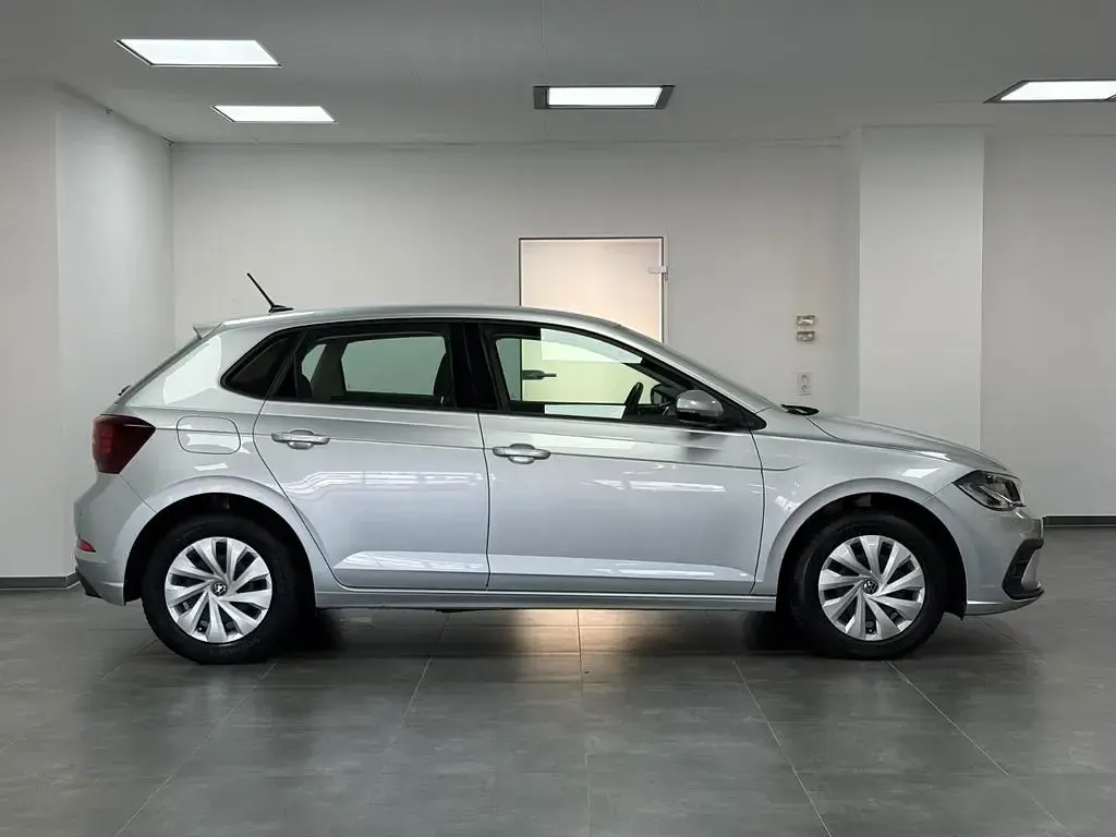 Gebraucht VW Polo Life 95 PS (69 kW) 2023 Silber Kleinwagen