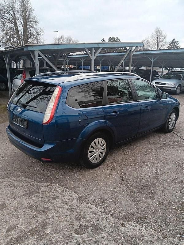 Gebraucht Ford Focus Sport 125 PS (91 kW) 2010 Blau Kombi