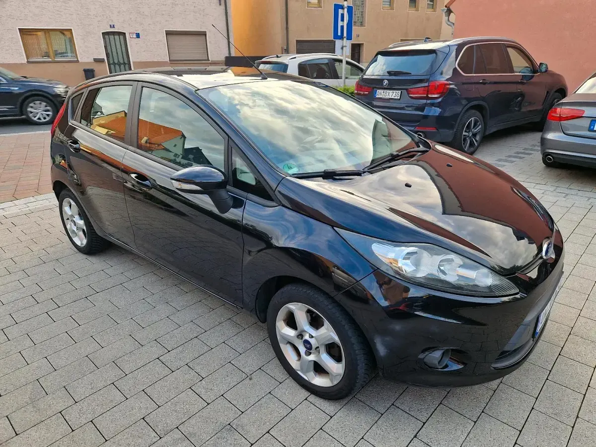 Gebraucht Ford Fiesta 82 PS (60 kW) 2009 Schwarz Kleinwagen