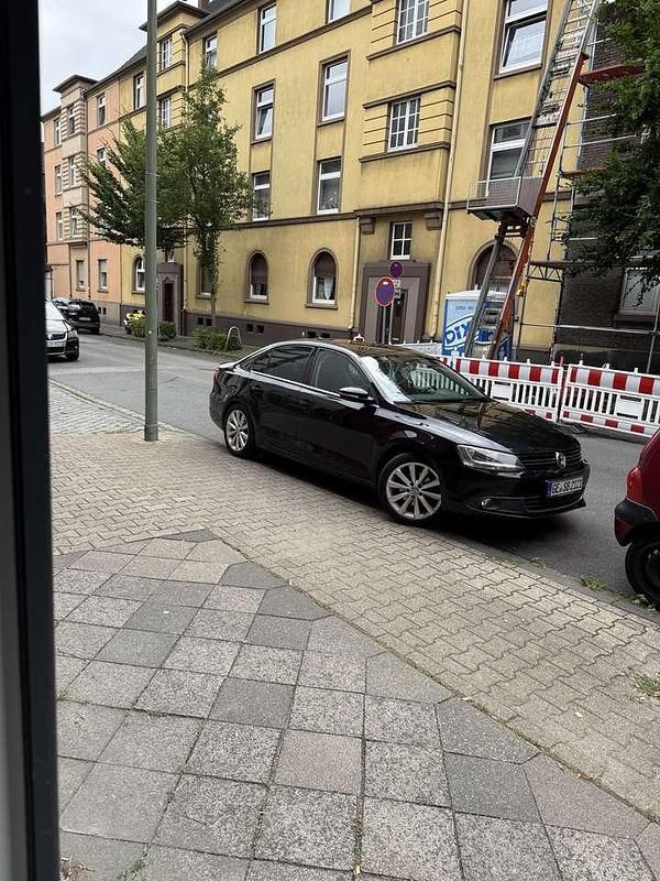 Gebraucht 2011 VW Jetta Highline Limousine | 8.200 € - Bild 1/4