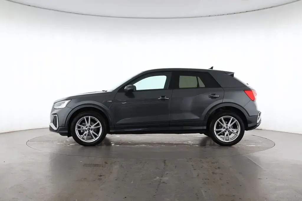 Gebraucht Audi Q2 S-Line 116 PS (85 kW) 2025 Daytonagrau perleffekt SUV