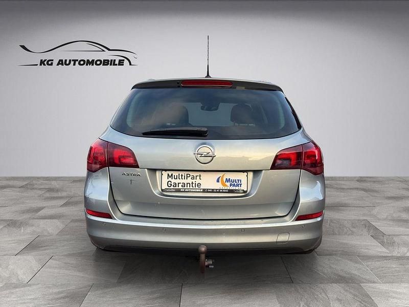 Gebraucht Opel Astra Innovation 116 PS (85 kW) 2011 Silber Kombi