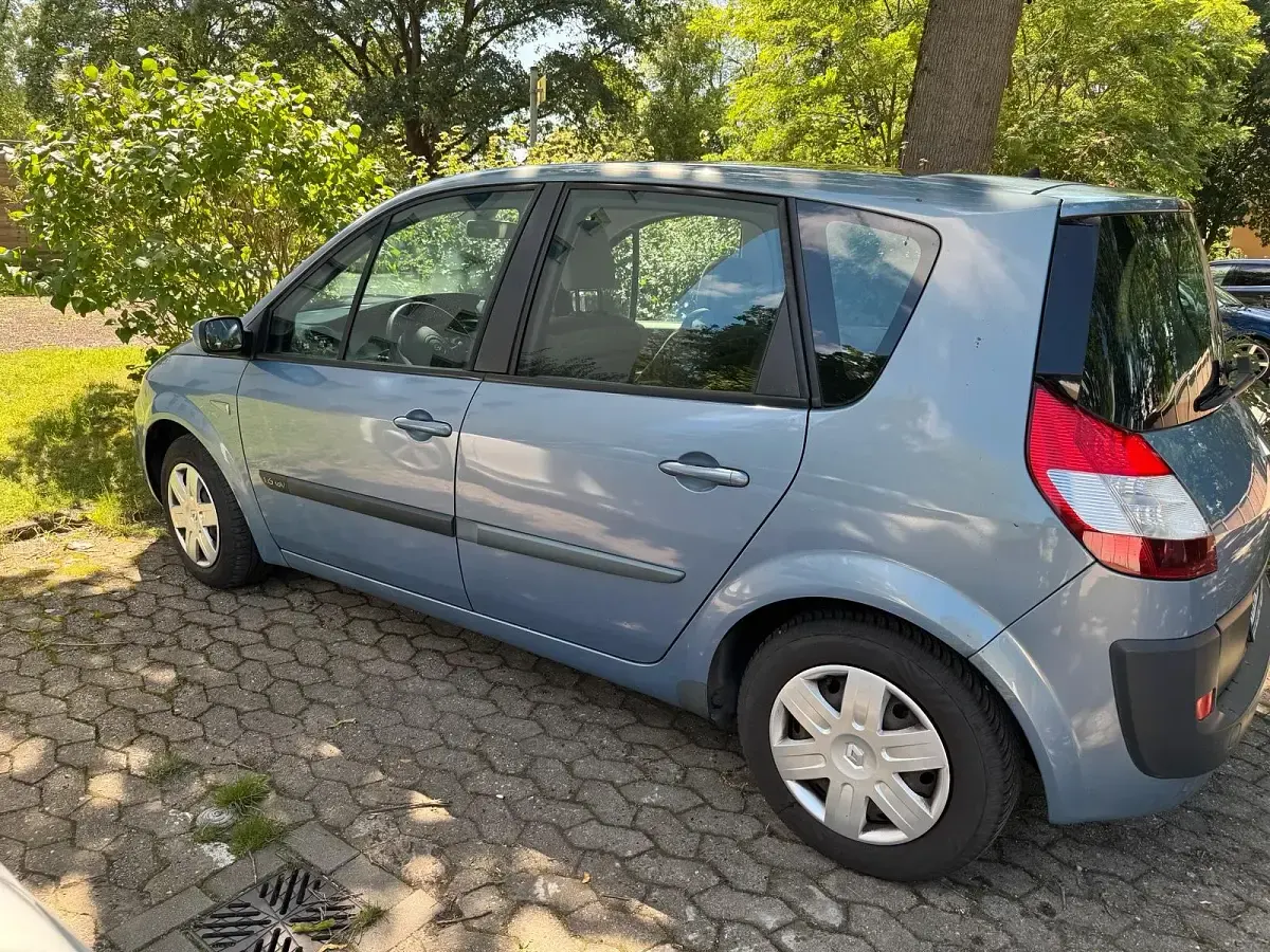 Gebraucht Renault Mégane 113 PS (83 kW) 2005 Blau Van / Kleinbus