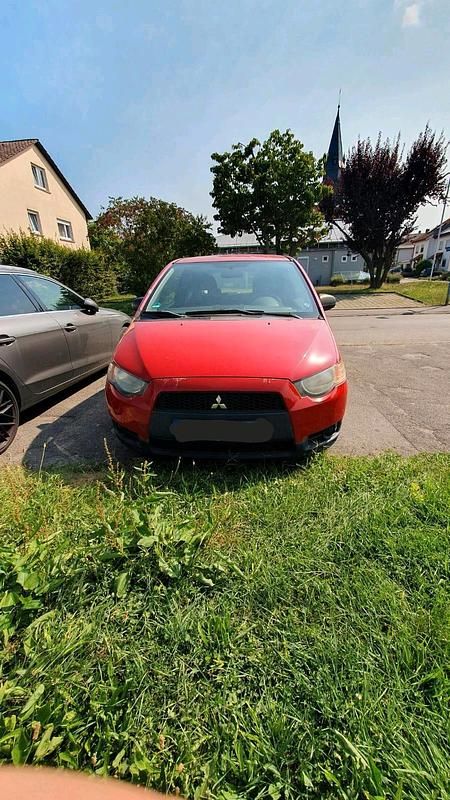 Rot Gebraucht 2009 Mitsubishi Colt Limousine | 2.000 € (Guter Preis) - Bild 1/4