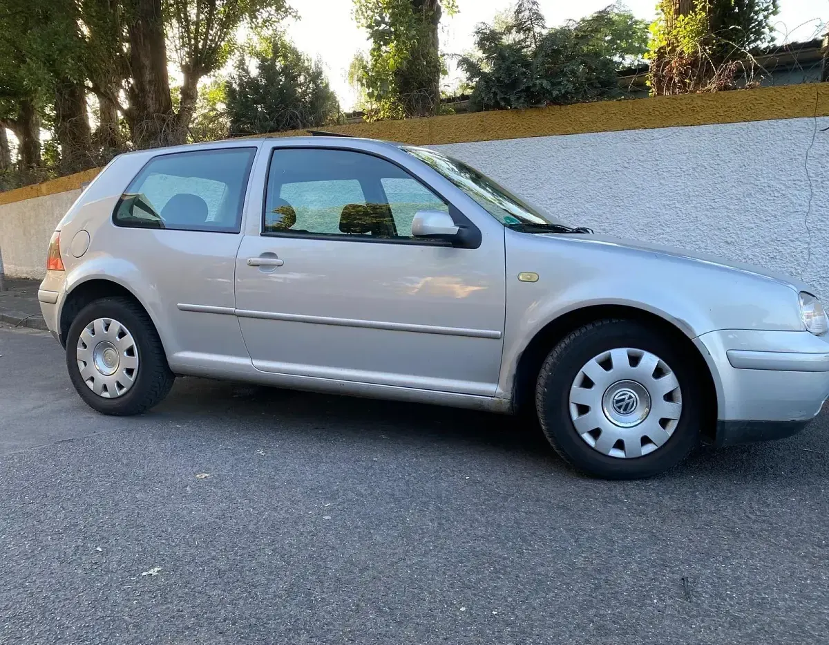 Gebraucht VW Golf IV 110 PS (80 kW) 2000 Silber Limousine