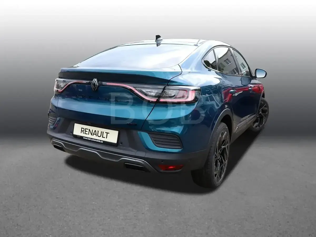 Gebraucht Renault Arkana Bose Edition 143 PS (105 kW) 2024 Blau SUV