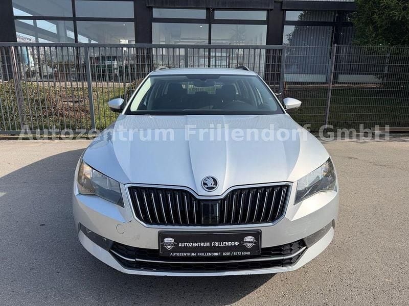 Gebraucht Skoda Superb Ambition 150 PS (110 kW) 2017 Silber Kombi