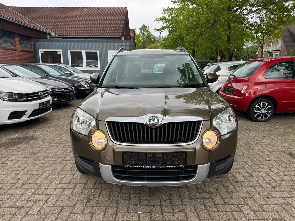 Gebraucht Skoda Yeti 105 PS (77 kW) 2011 Braun SUV