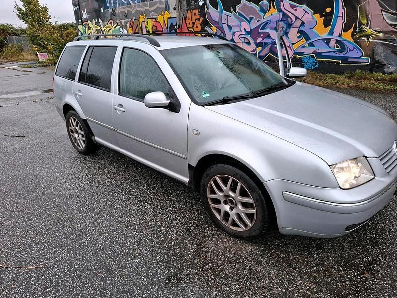 Silber Gebraucht 2002 VW Bora Limousine | 800 € (Superpreis) - Bild 1/4